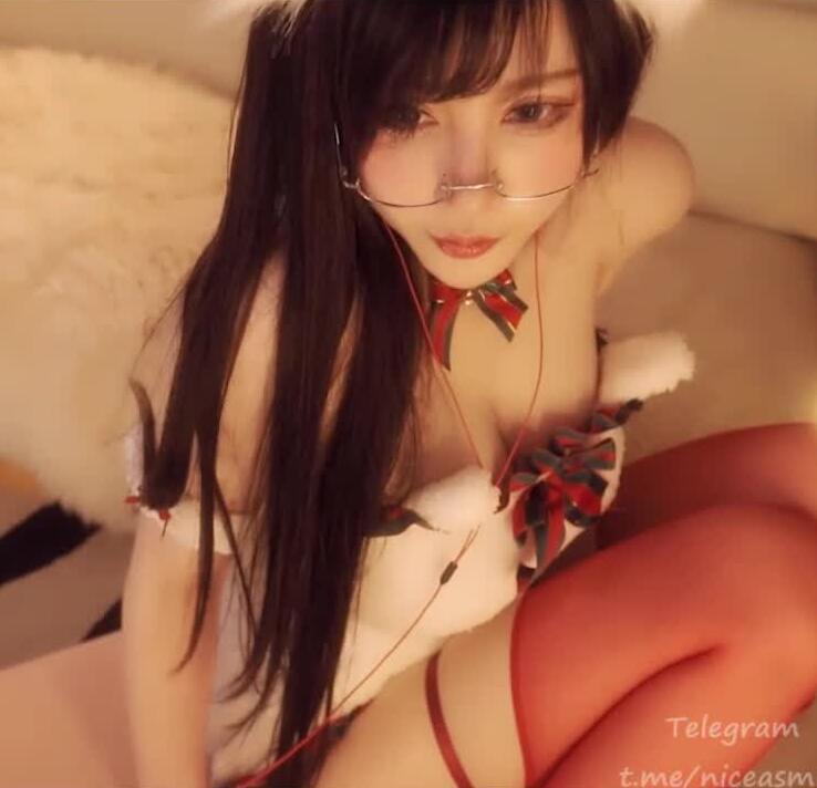 雨教皇 最新ASMR福利 红丝高跟舔耳