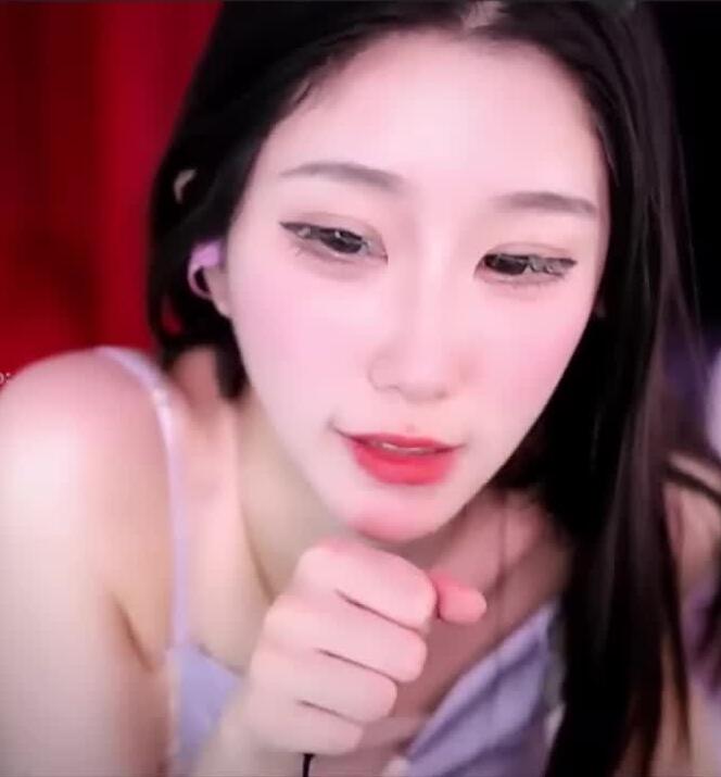 ASMR 斗鱼可爱的埋埋 亲吻和耳朵清洁